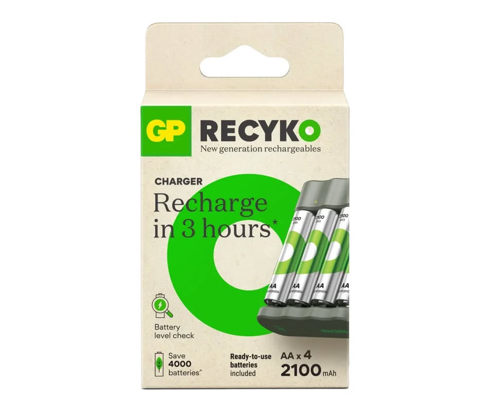 CARGADOR GP RECYKO + 4 BATERÍAS AA 2,100 MAH