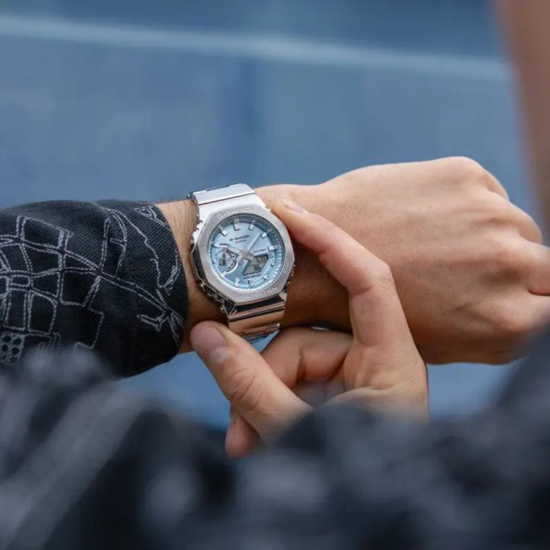 RELOJ CASIO G-SHOCK GM-2110D-2A