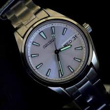 RELOJ SEIKO NEO CLÁSICO SUR349P1