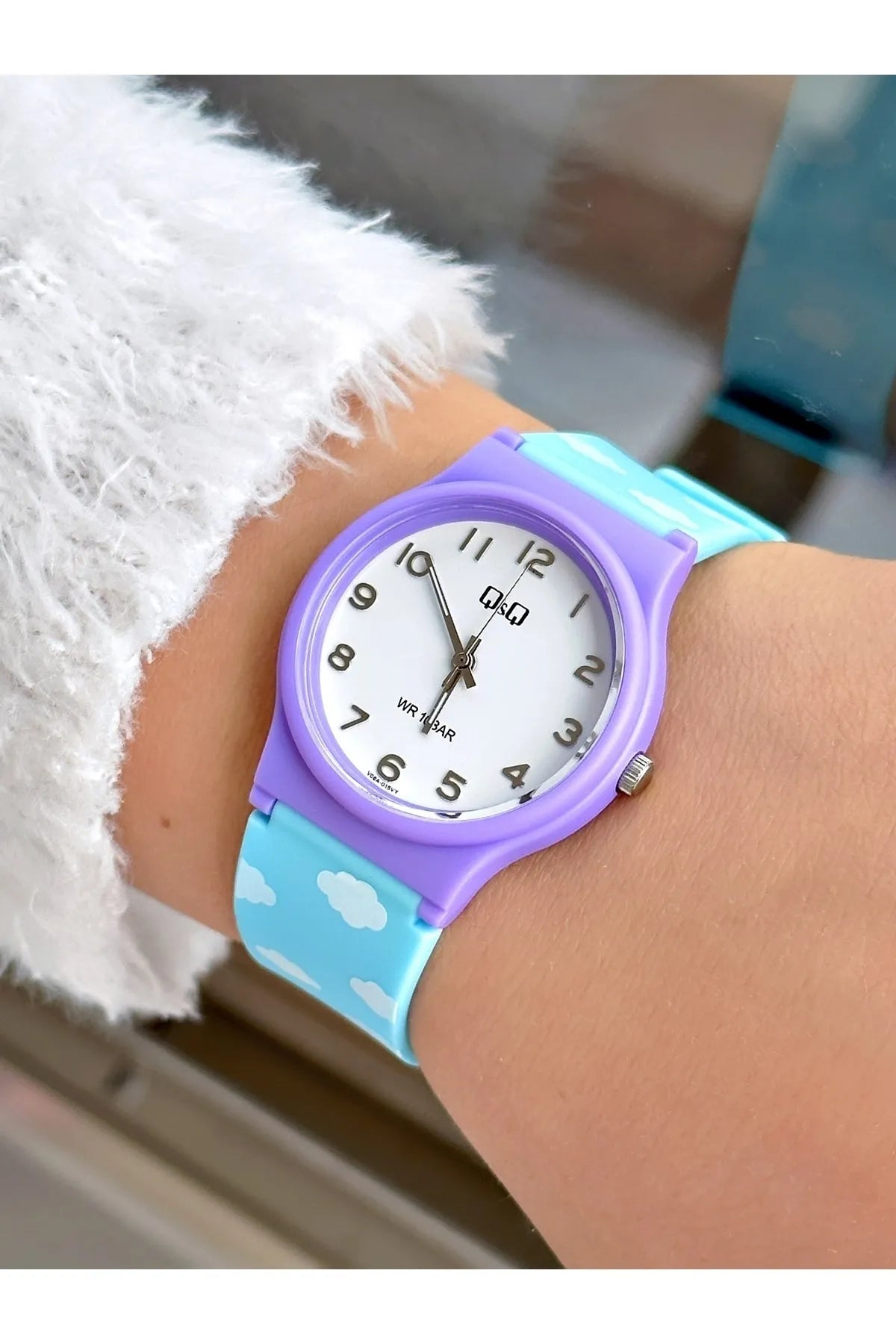 RELOJ Q&Q 015VY NUBES